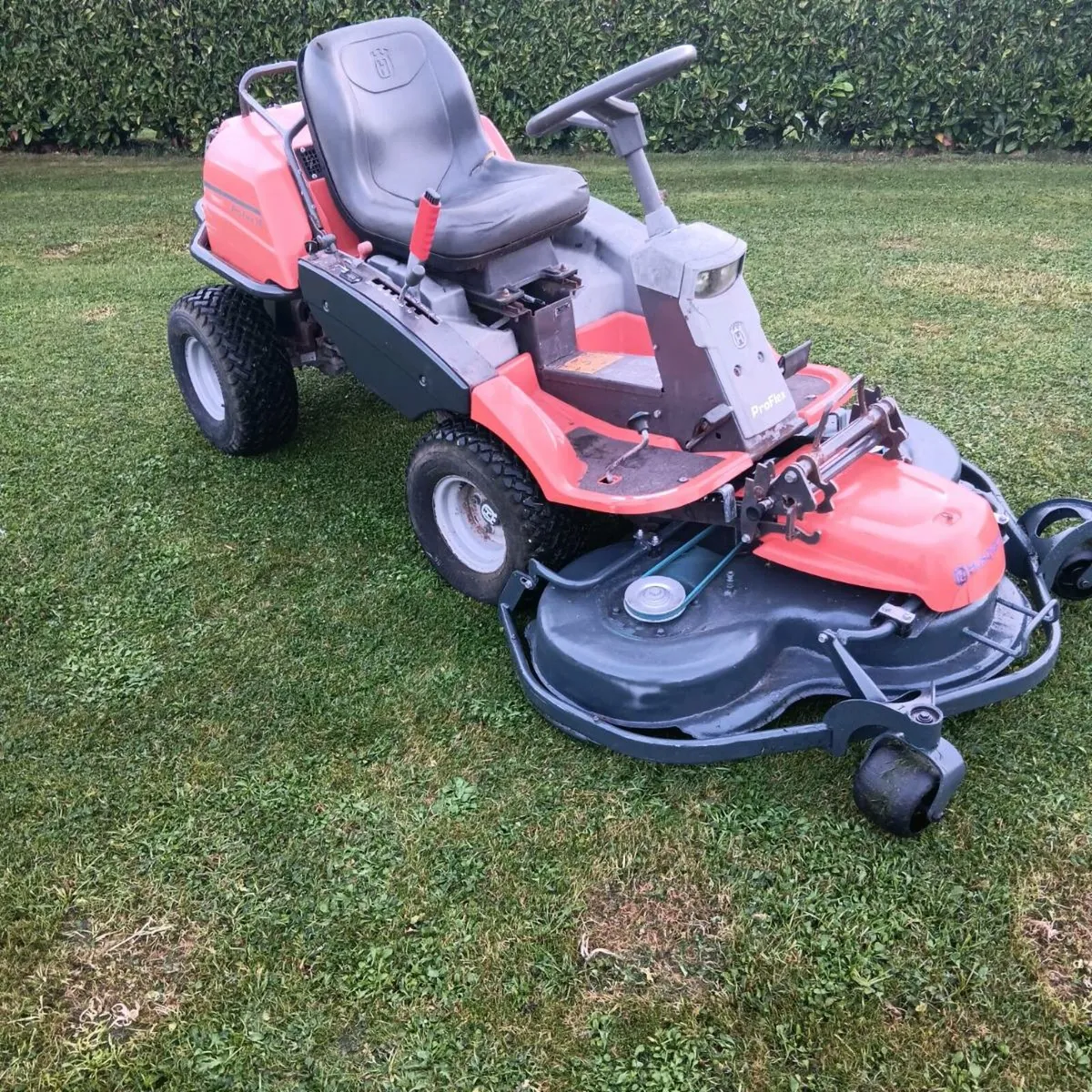 Husqvarna Rider hydrostatic 18hp XX Kawasaki - Image 2