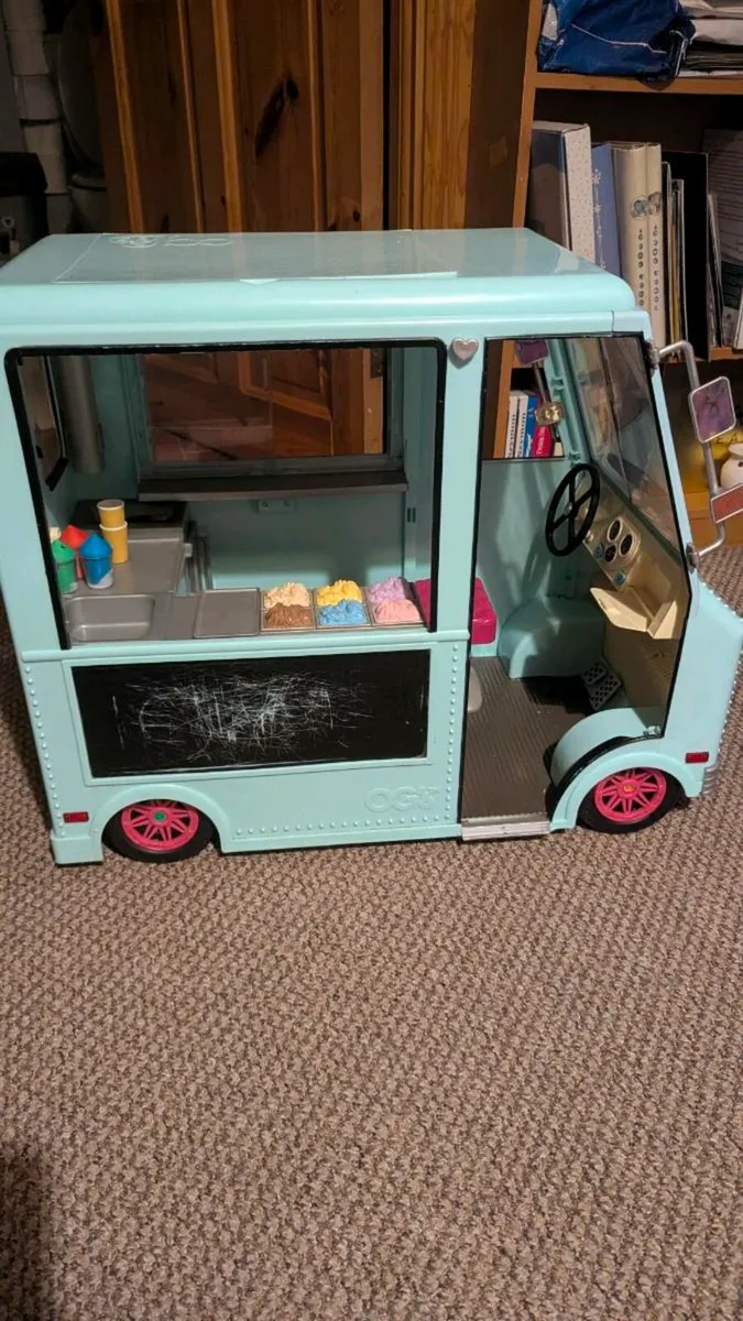 Toys - Image 3