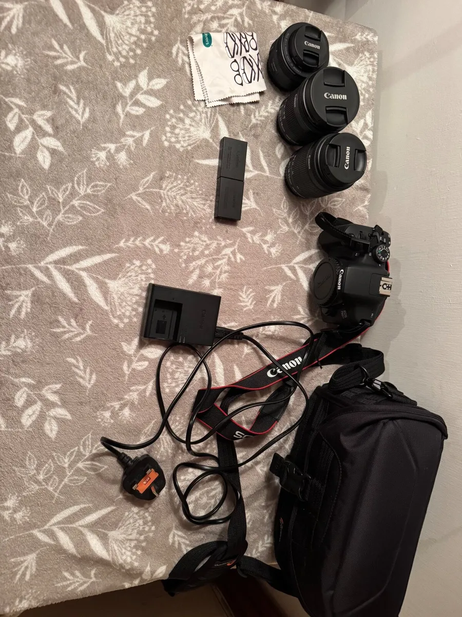 Canon EOS 750D Camera Bundle – Excellent Condition - Image 1