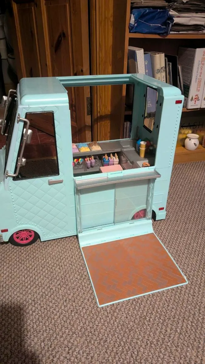 Toys - Image 4