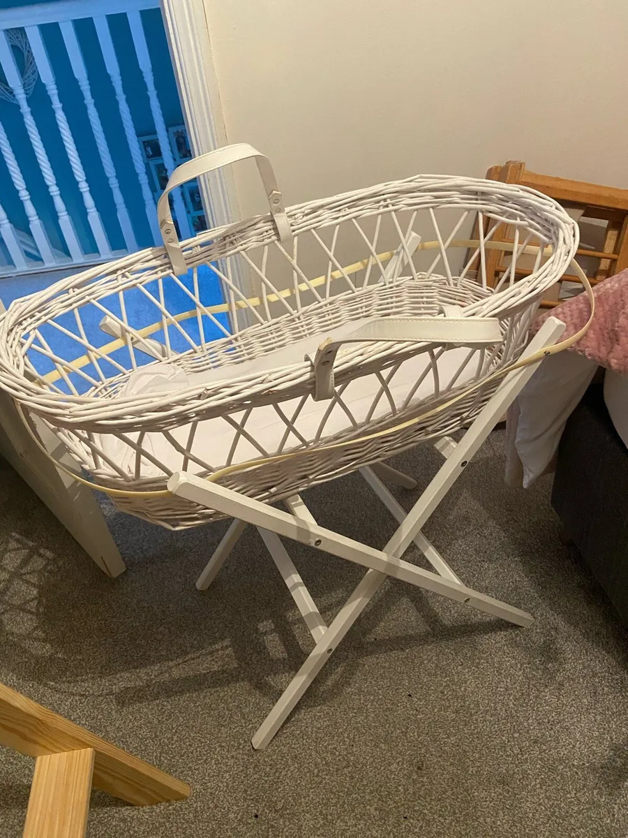 Baby crib / bassinet - Image 1