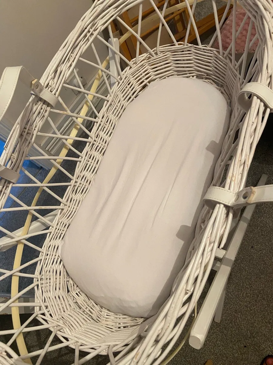 Baby crib / bassinet - Image 2