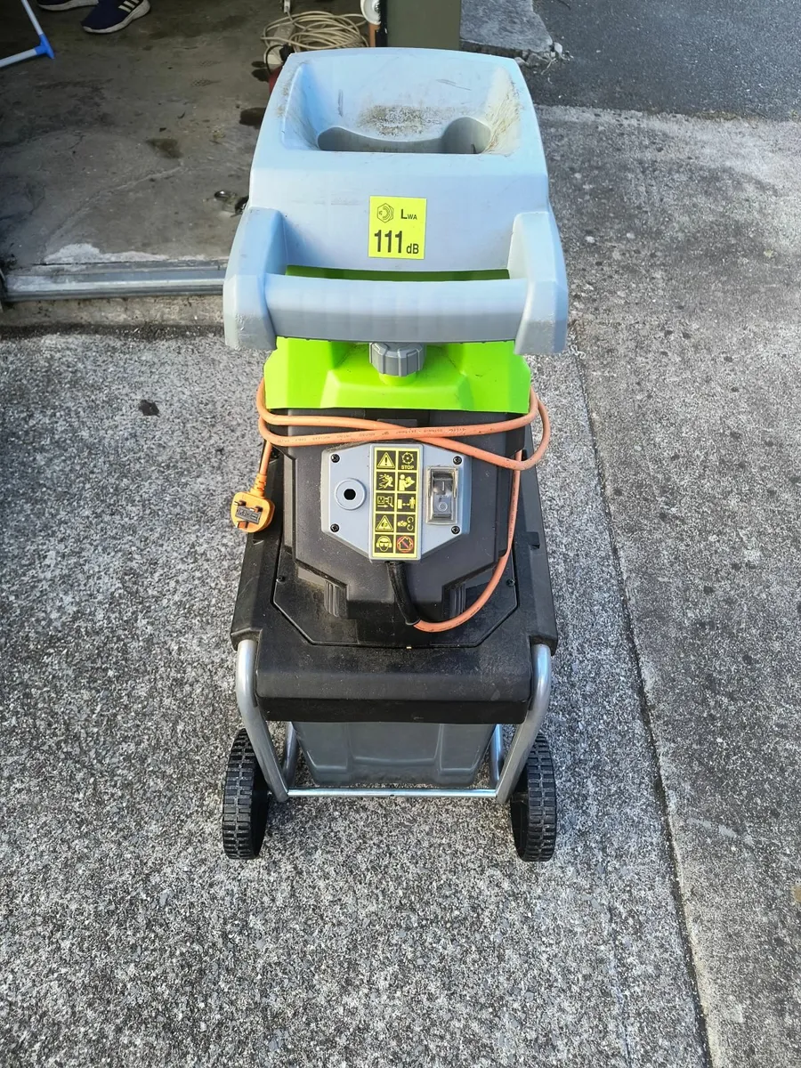 Wood shredder - Image 1