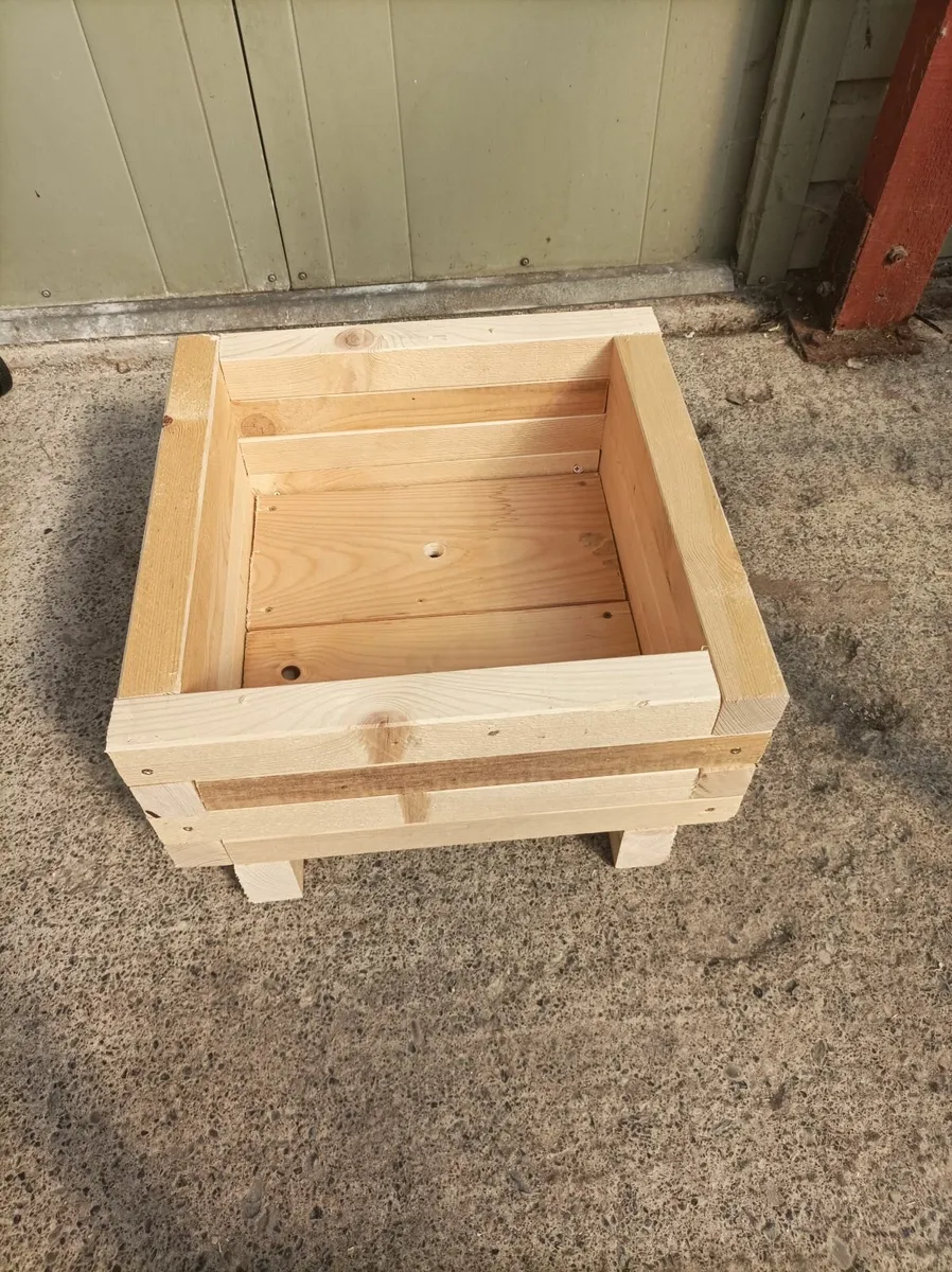 Garden wood pots - Image 1