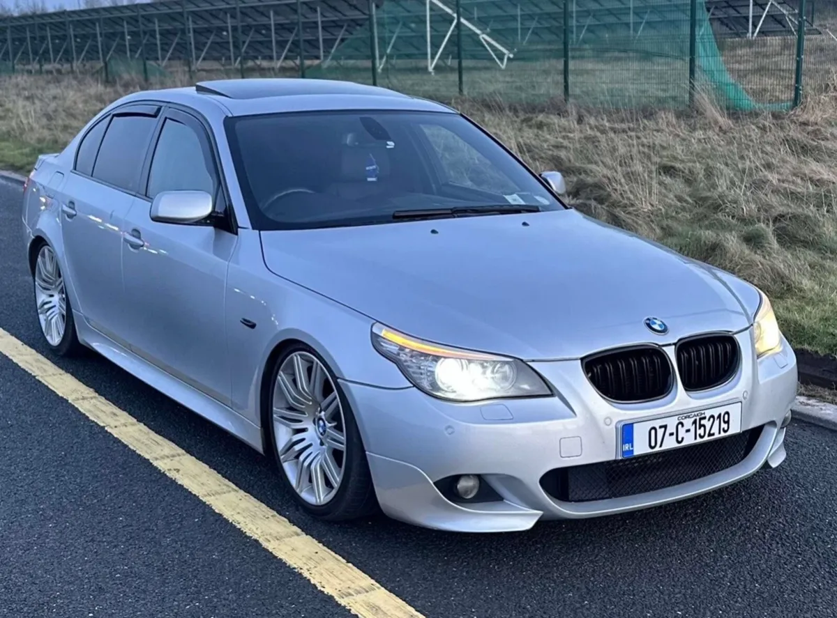BMW 5 Series - Image 2
