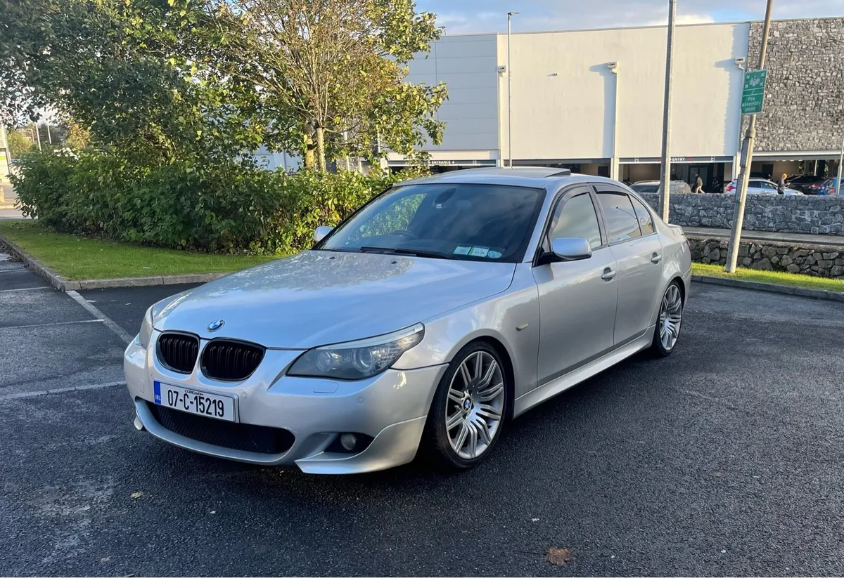 BMW 5 Series - Image 4
