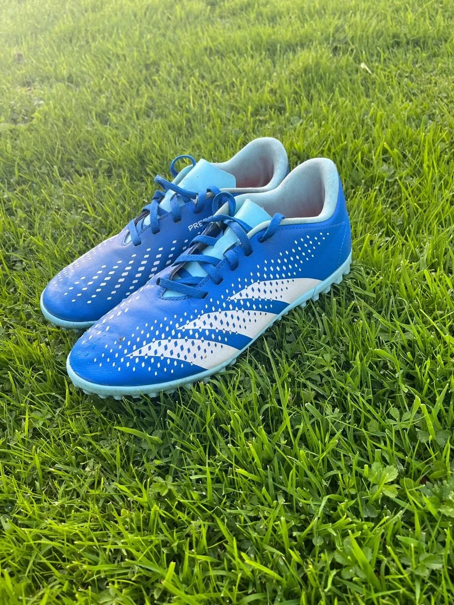 Adidas Astro football boots size 5 1/2 - Image 1