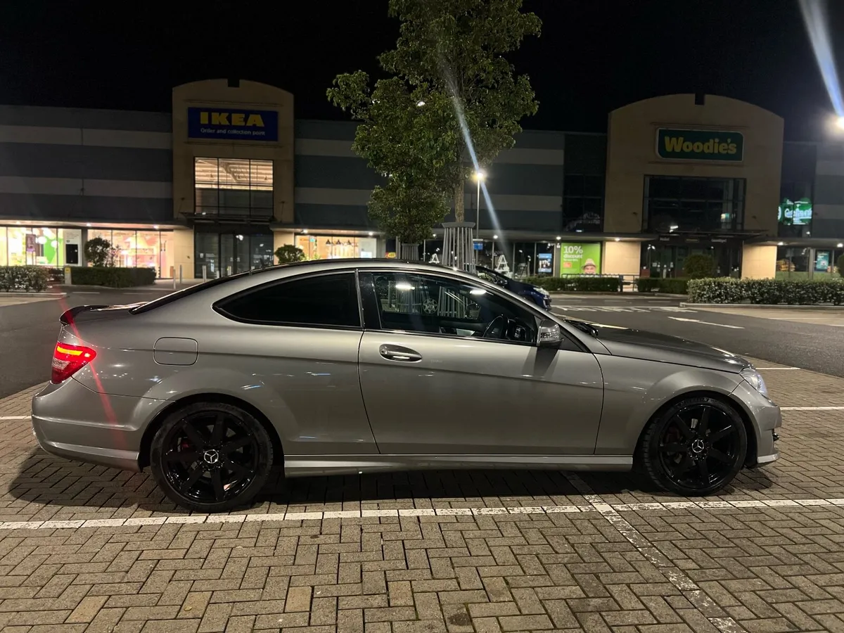 Mercedes-Benz C-Class 2012 - Image 4