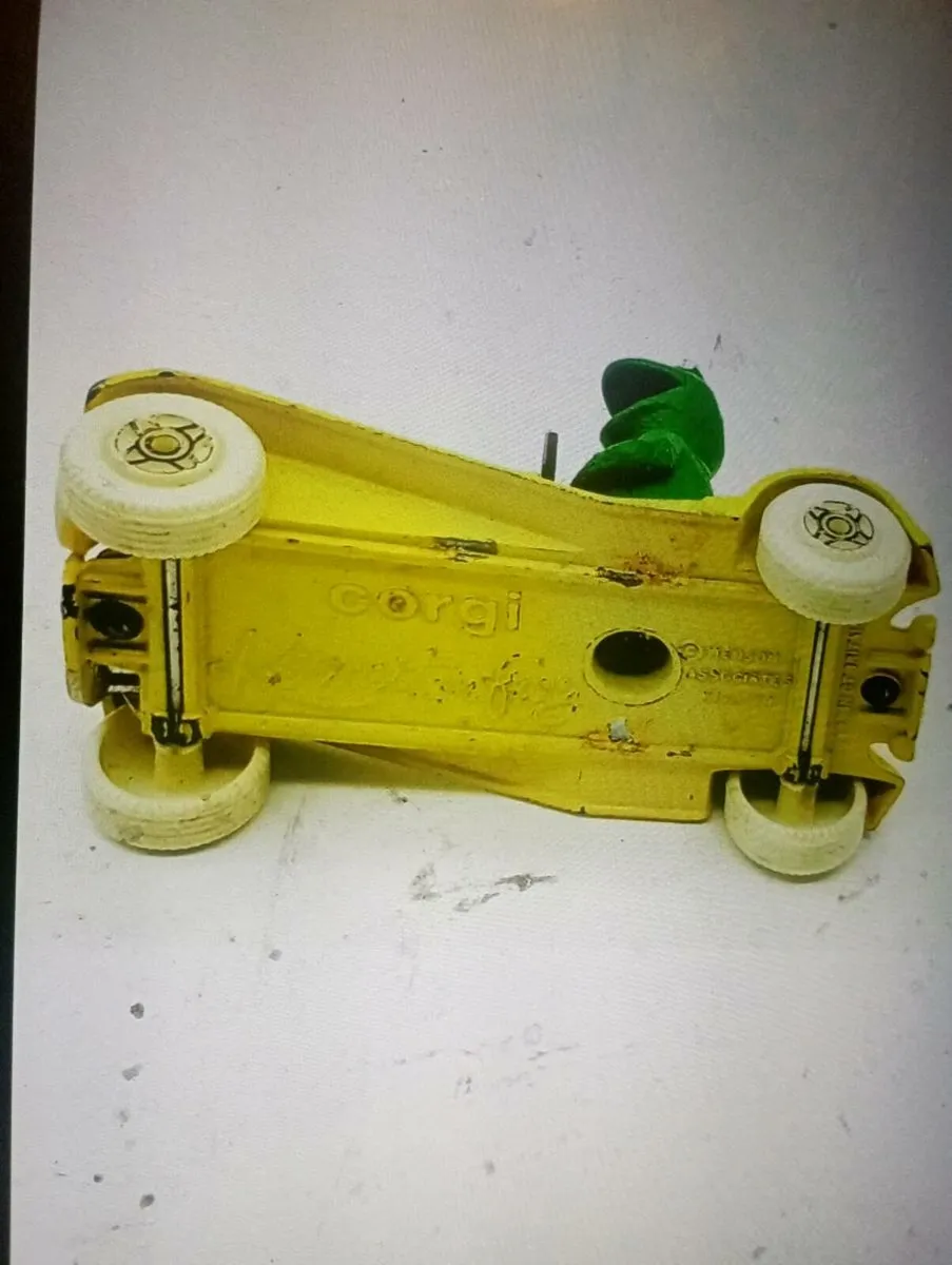 VINTAGE 1979 CORGI  DIE-CAST MODEL CAR - Image 4