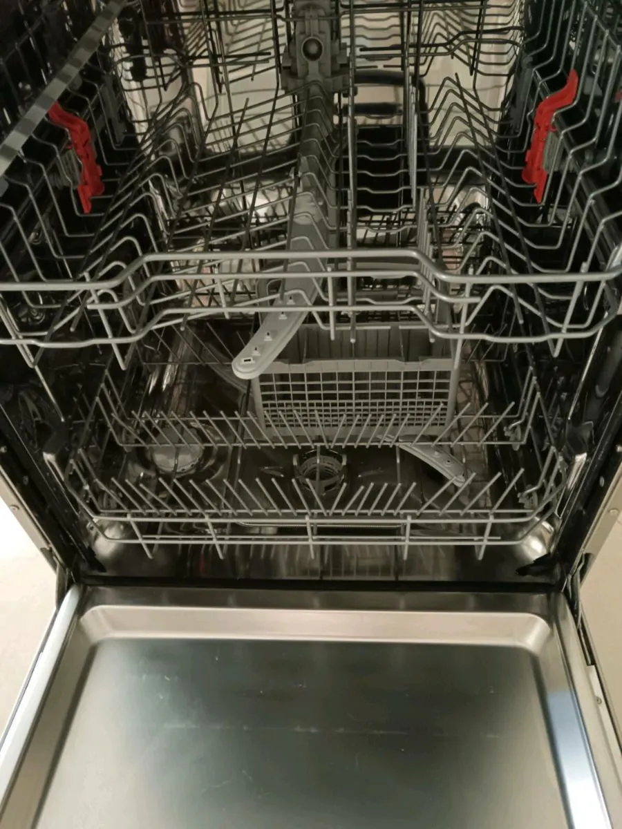 Dishwasher - Image 1