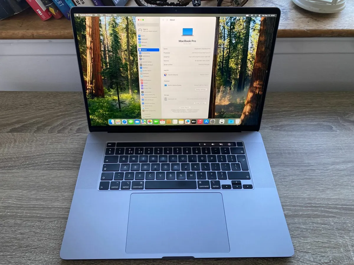 Apple MacBook Pro 16inch (2019) i7 | 16GB | 512GB - Image 1