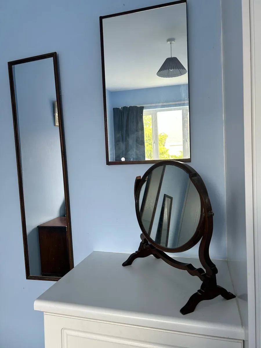 4 Mirrors - Image 1