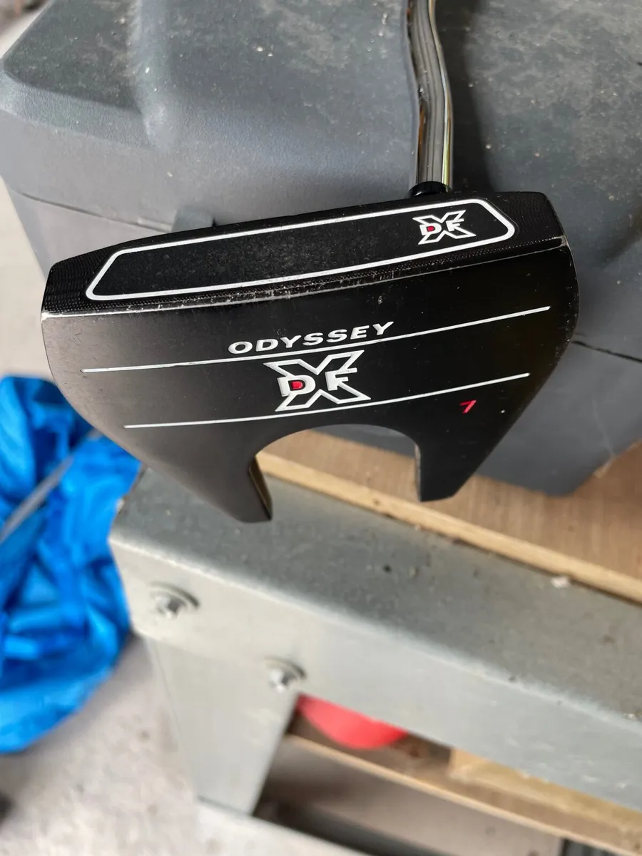 13 x Golf clubs plus bag - Image 1