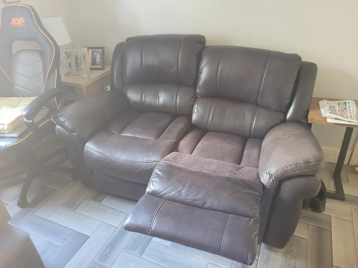 Reclyner Sofa - Image 3