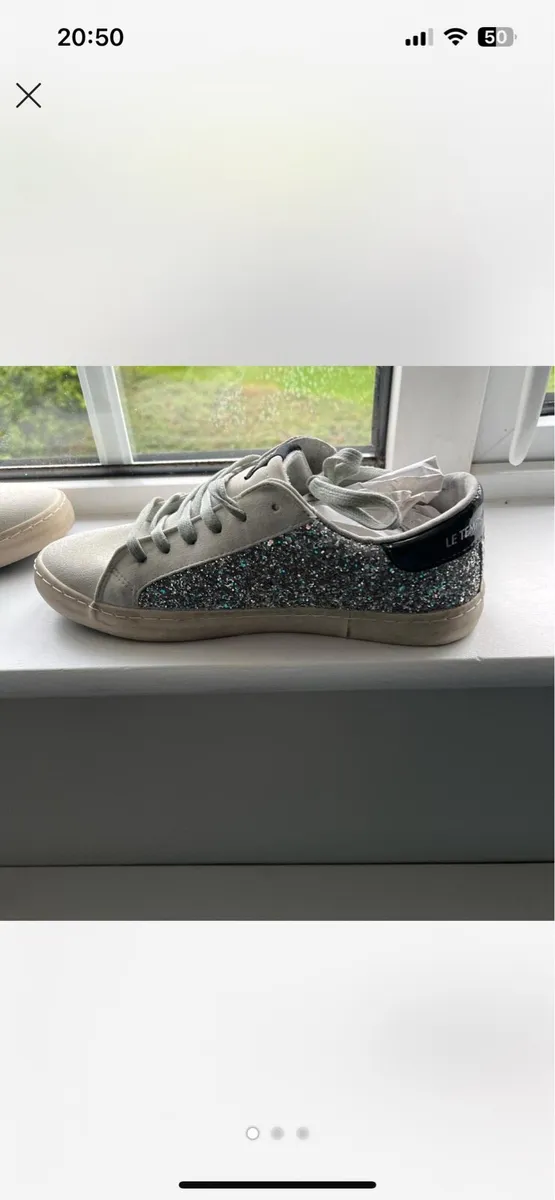 Le Temp Des Cerises Trainers. - Image 1