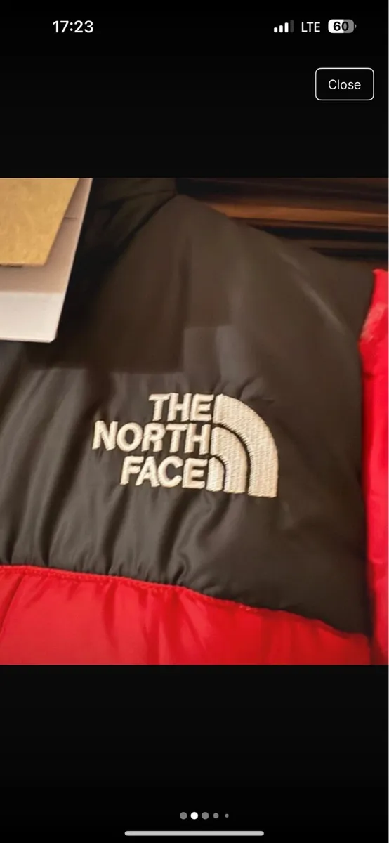 The North Face Puffer Jacket - Image 2