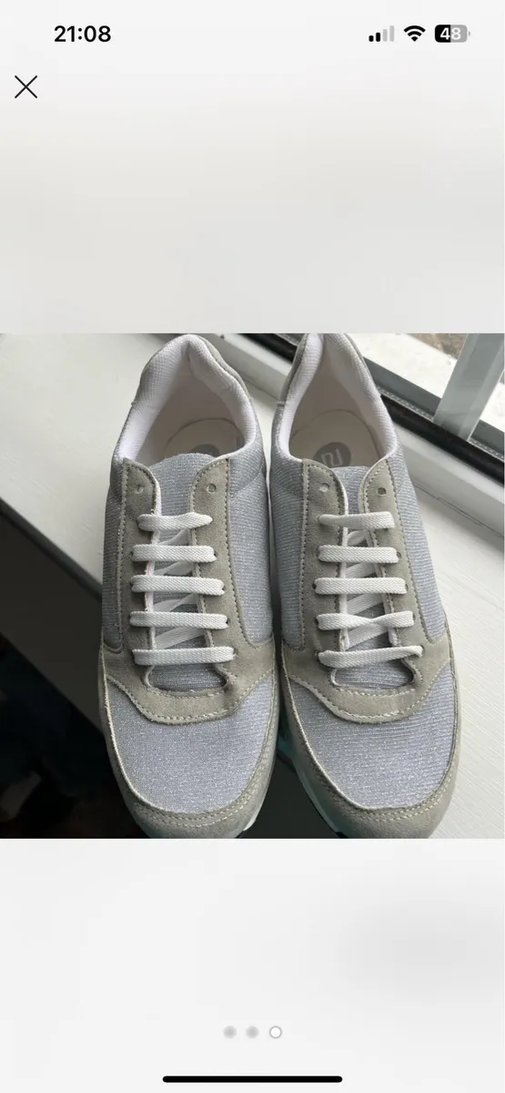 River Island Trainers. - Image 3