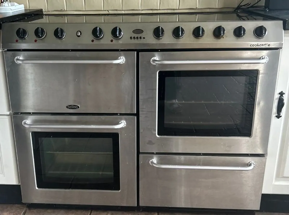 Range cooker - Image 1