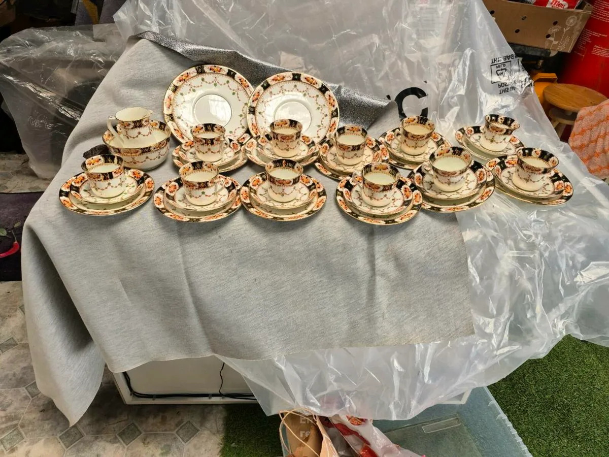 A butefill China tea set - Image 3