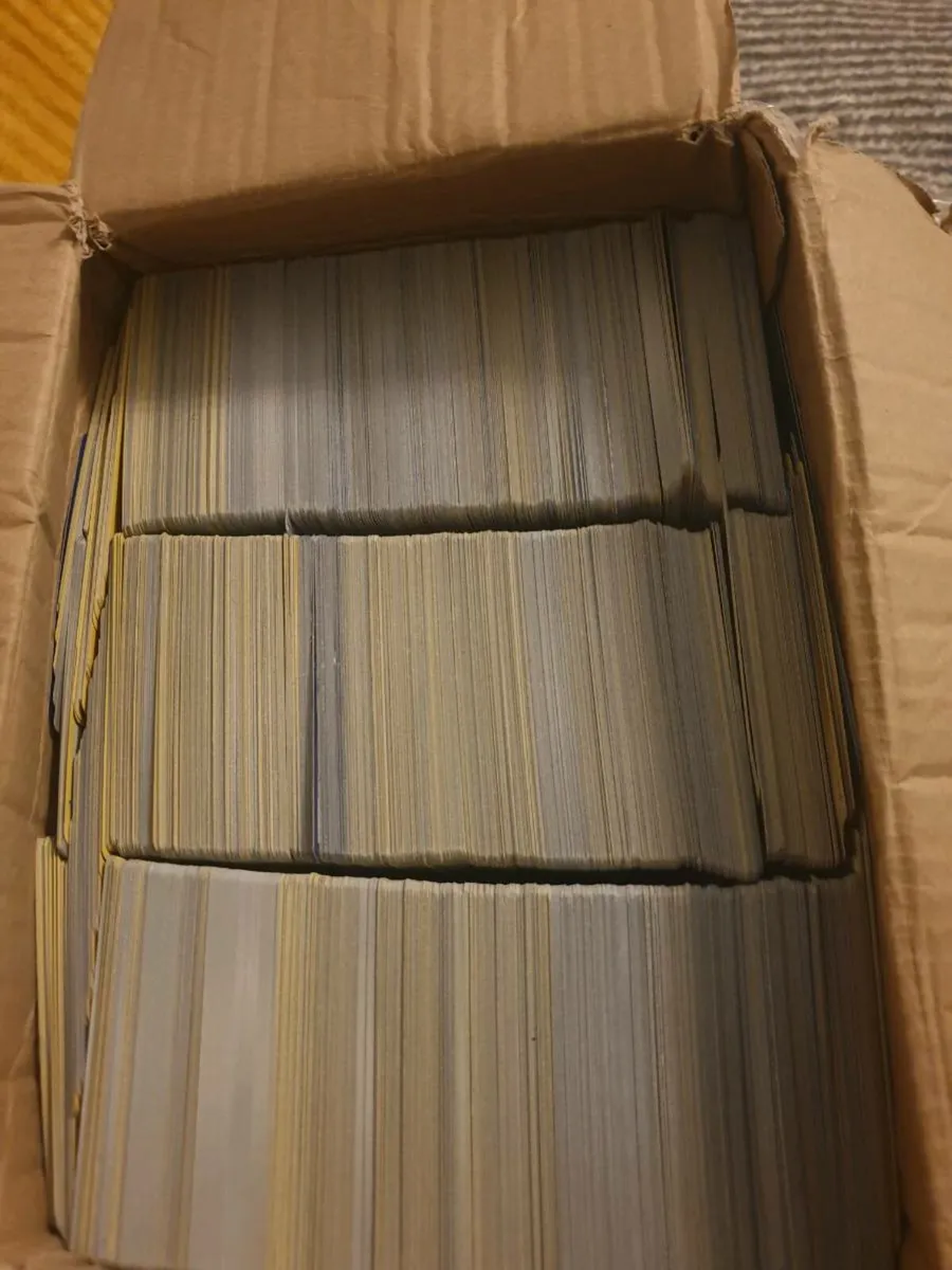 2000 POKEMON CARDS JOB LOT