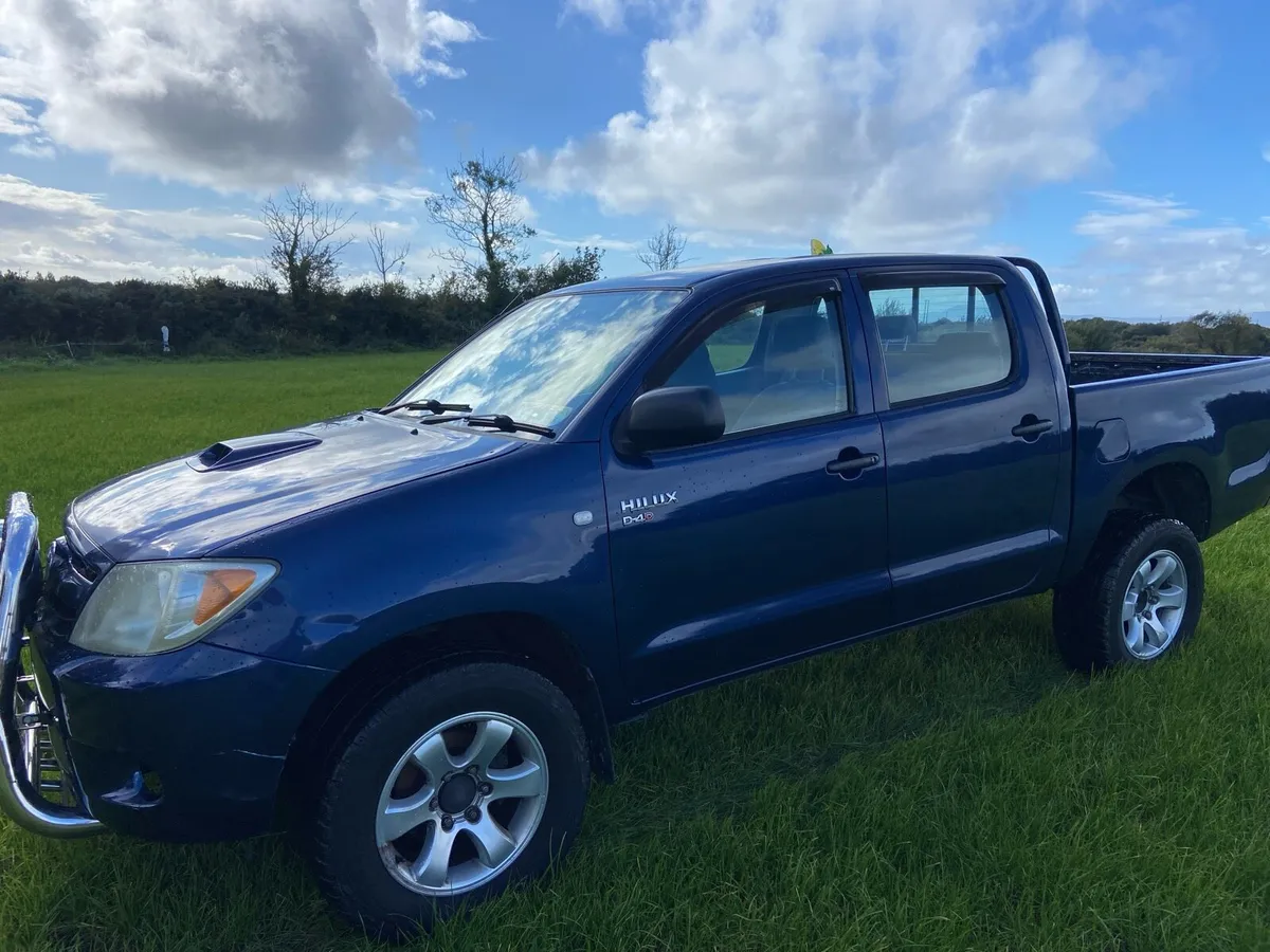 Toyota hilux - Image 3