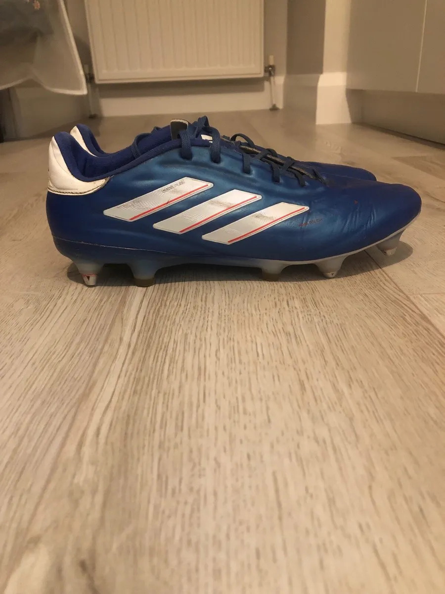 Football boots - Image 2