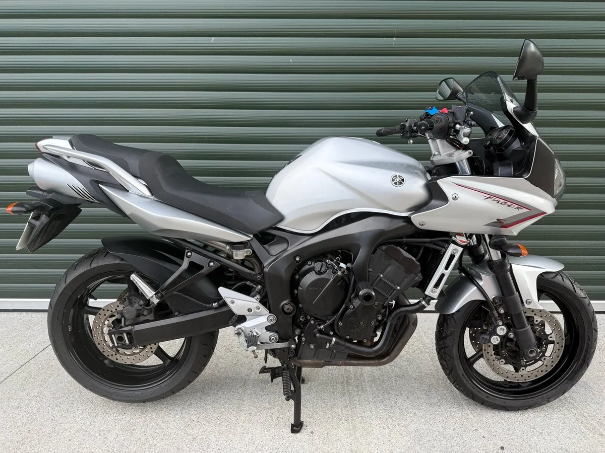 Yamaha Fazer FZ6 - Image 1