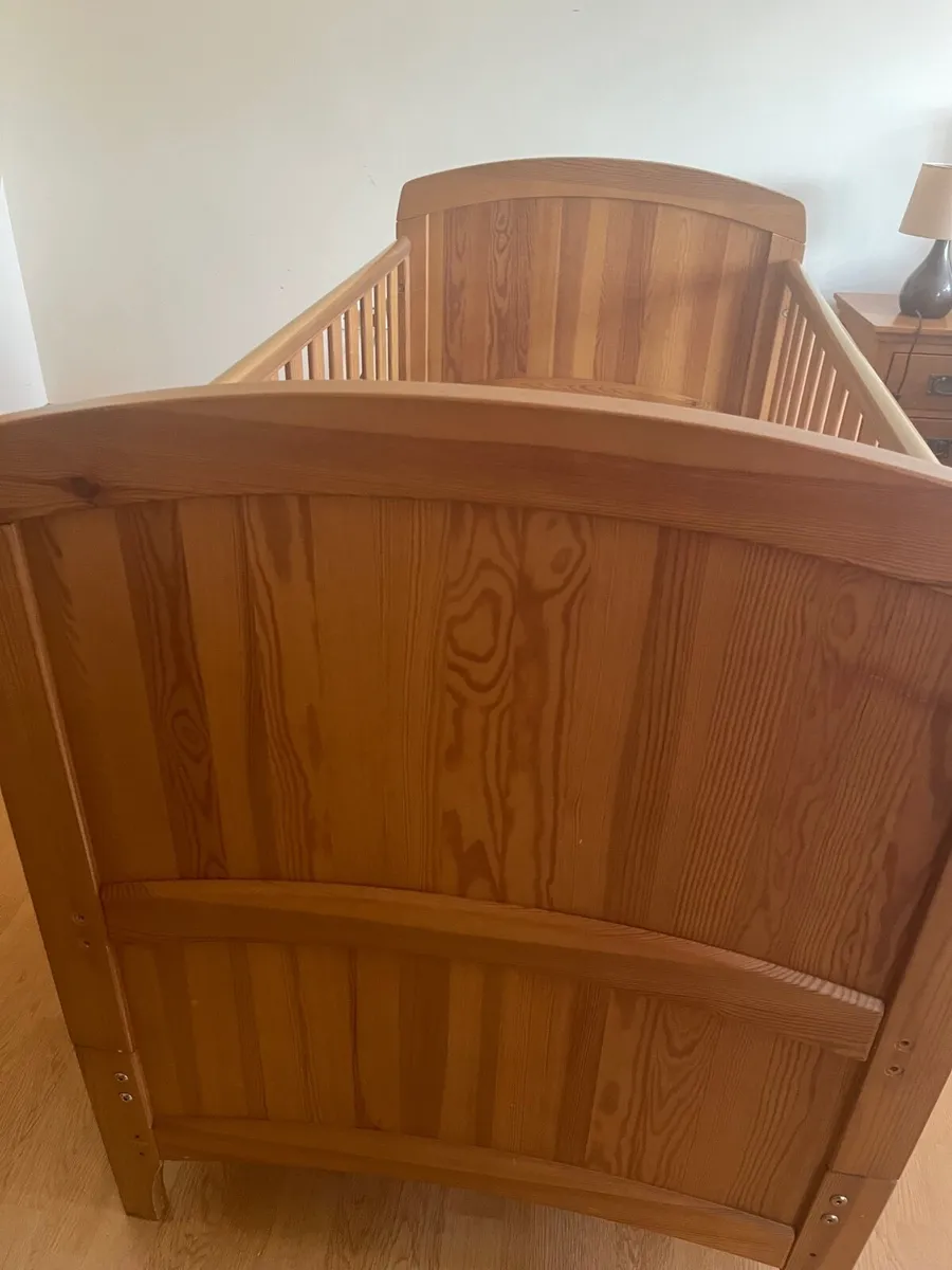 Cot bed - Image 2