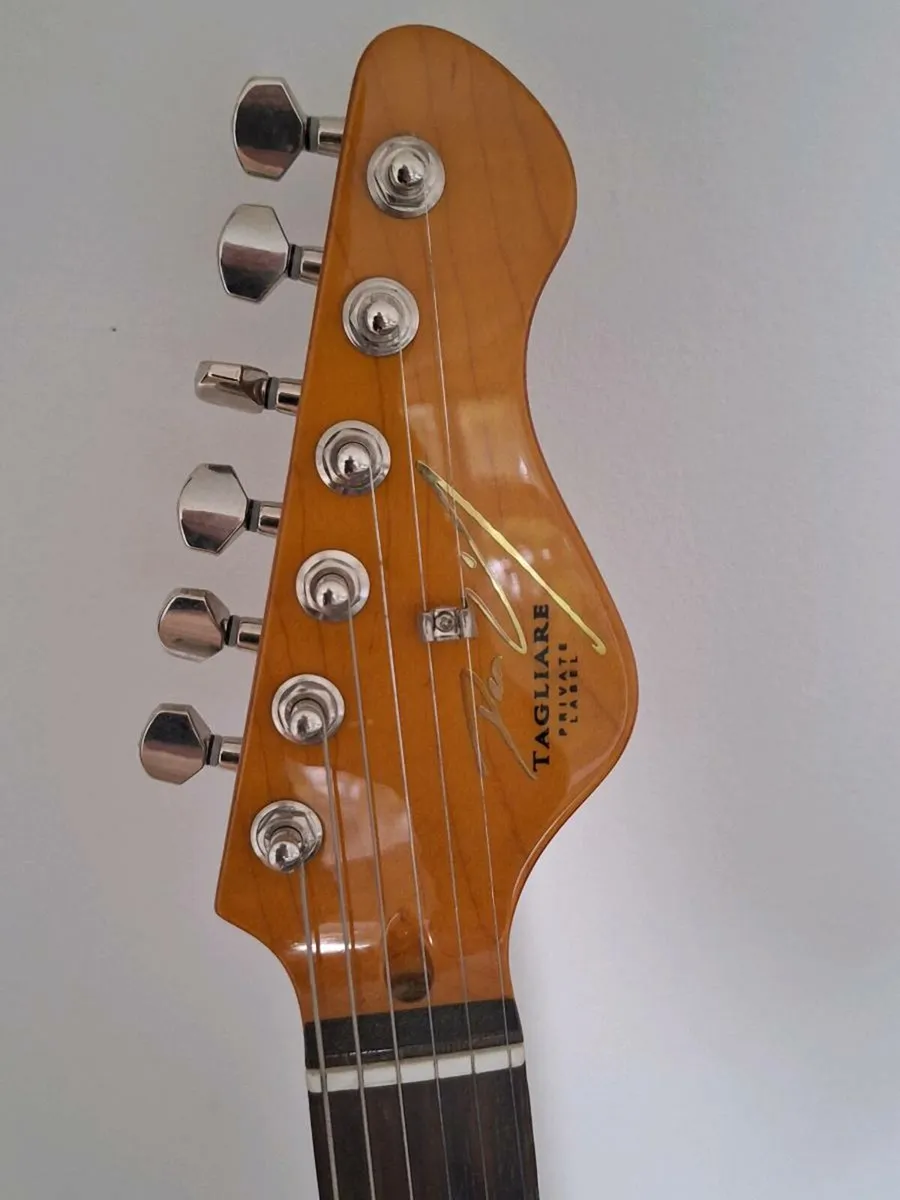 Electric Guitar - Image 3