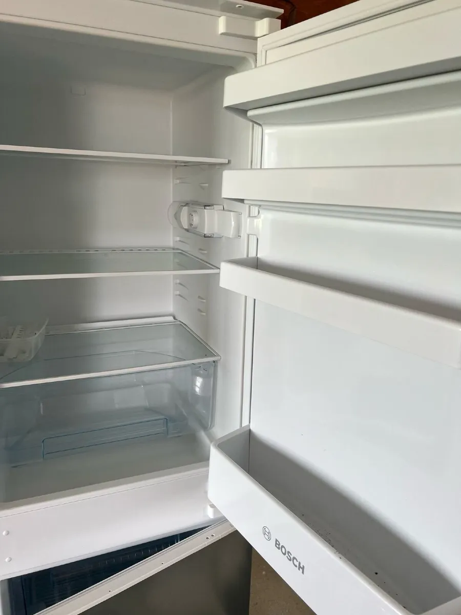 Bosch Integrated A-Rated Fridge Freezer - Image 2
