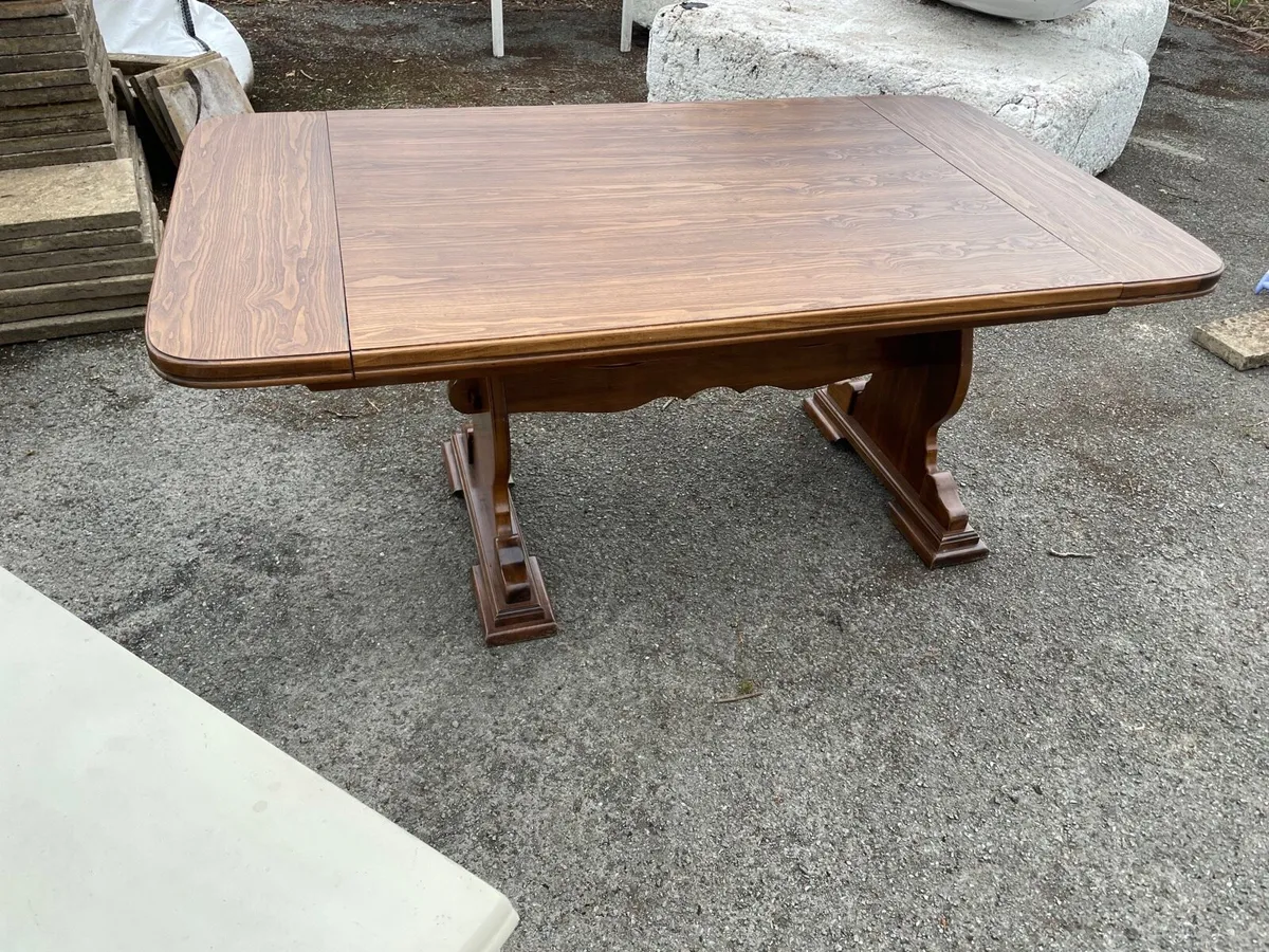 Kitchen table €60 - Image 1