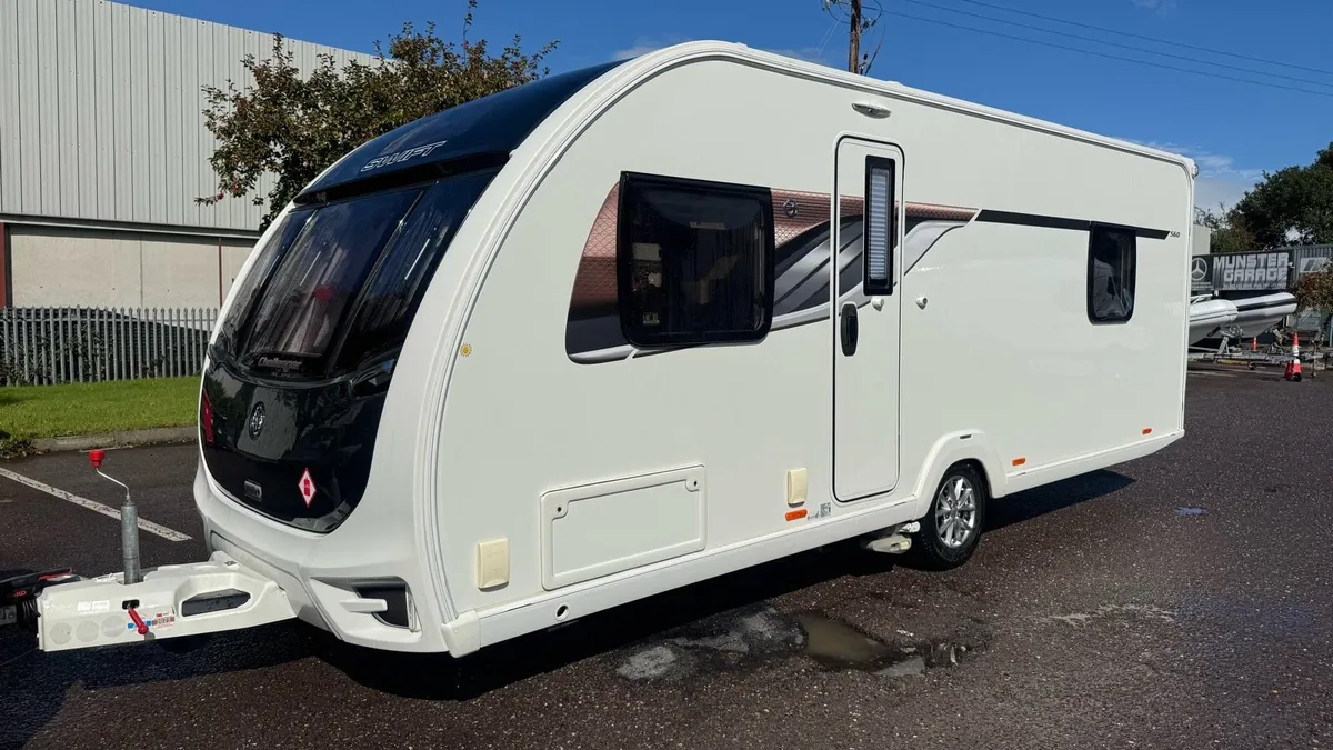 ✨STUNNING SWIFT CHALLENGER EXCLUSIVE 4 BERTH ✨ - Image 1