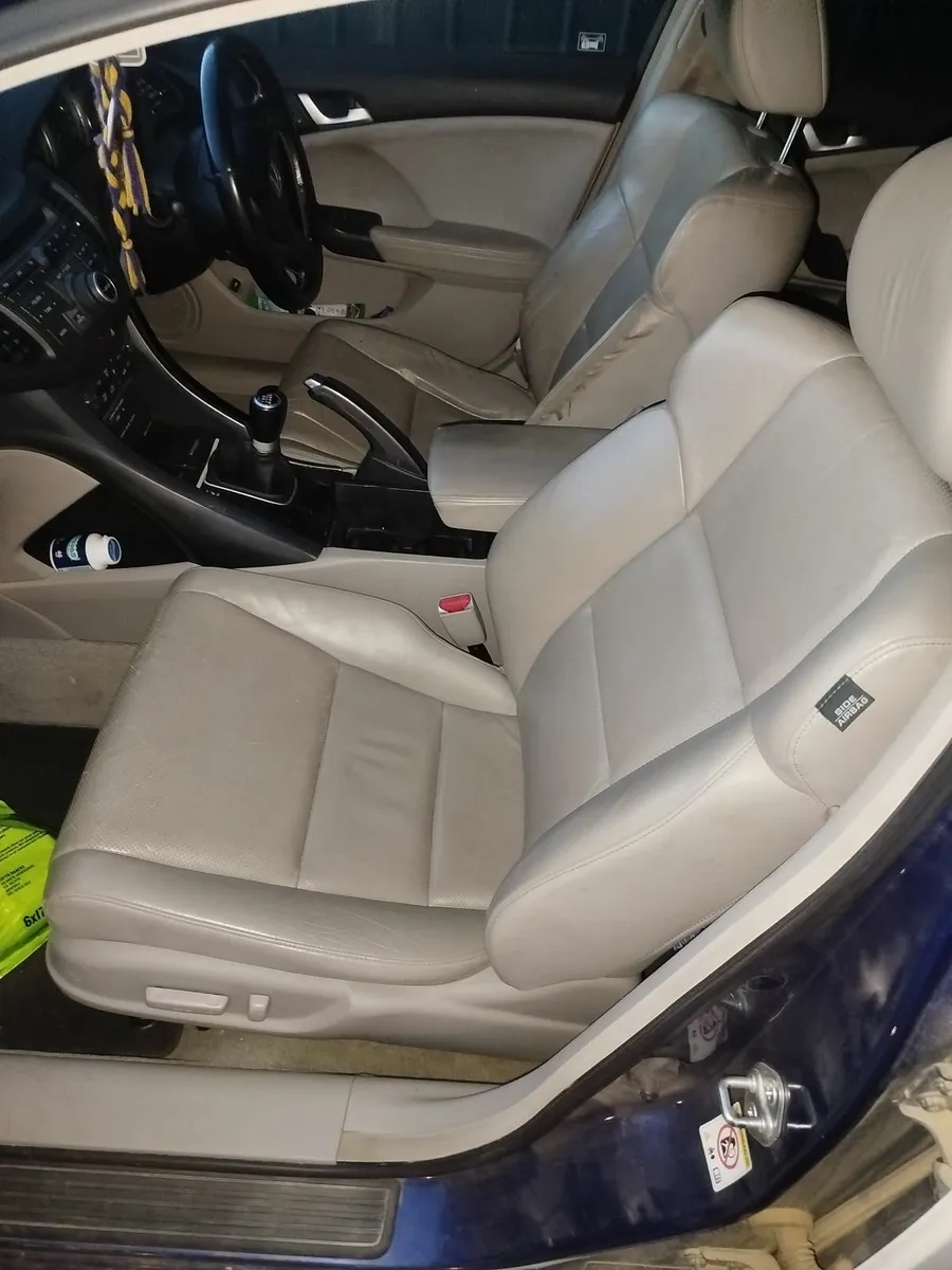 Honda Accord 2012 - Image 1