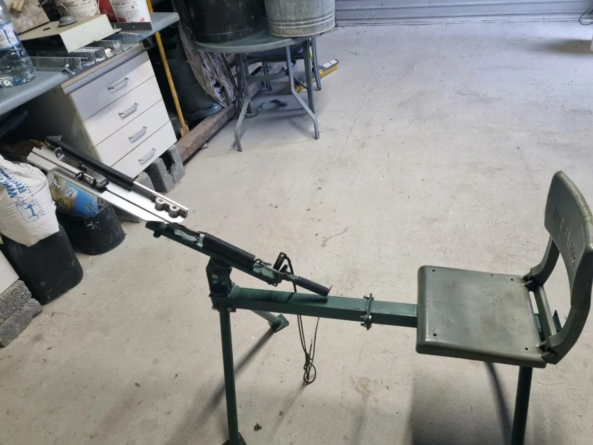 Seated Clay Trap
