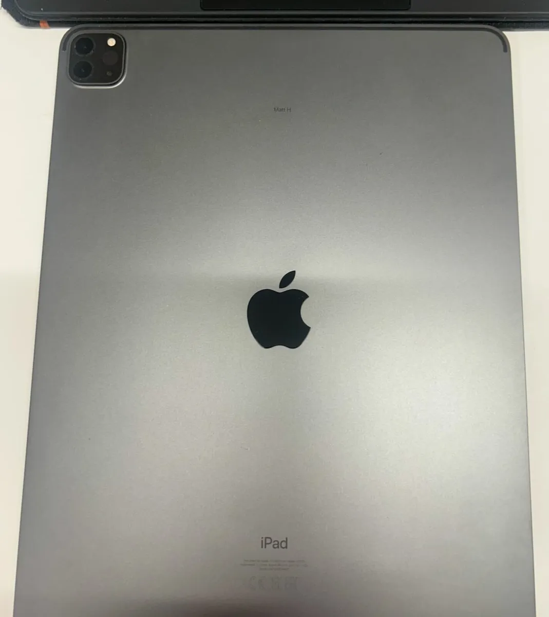 Ipad pro 12.9 inch with magic keyboard - Image 3