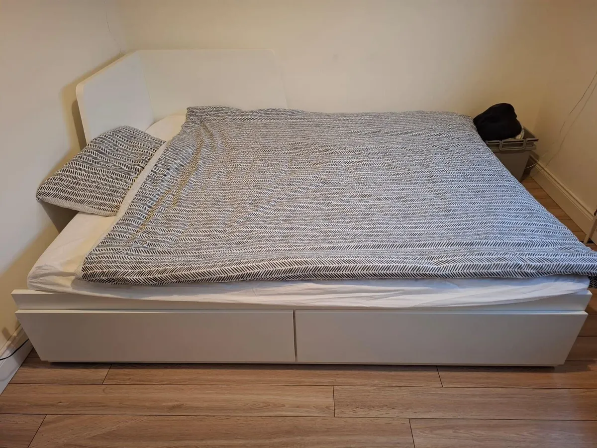 FLEKKE Day bed frame with 2 drawers in white - Image 2