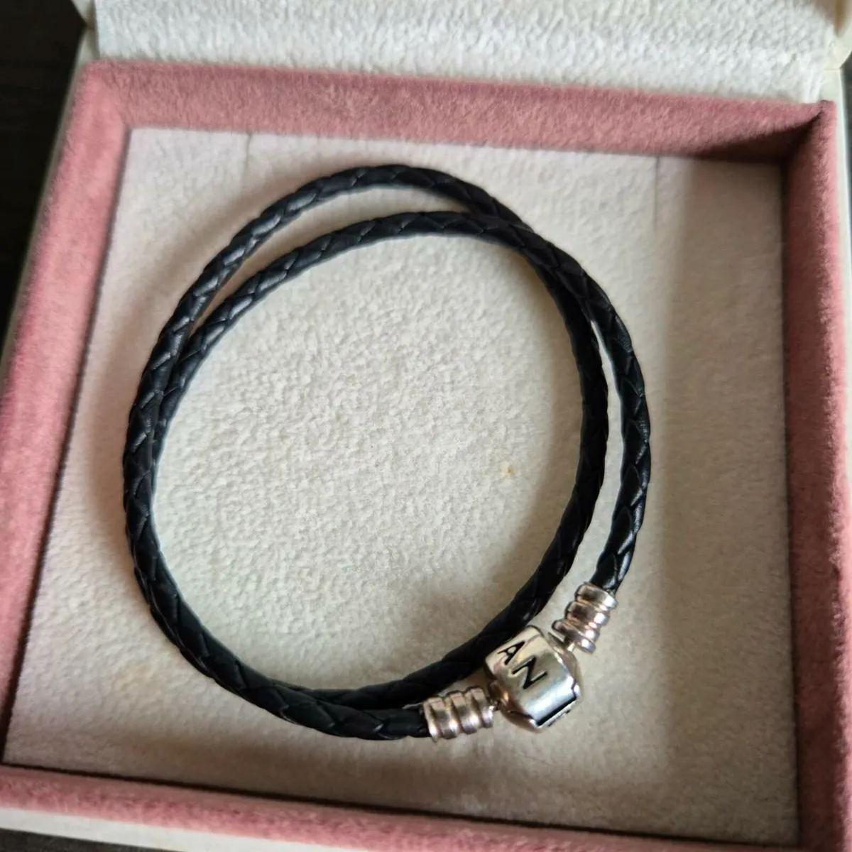 Pandora double wrap bracelet black - Image 1