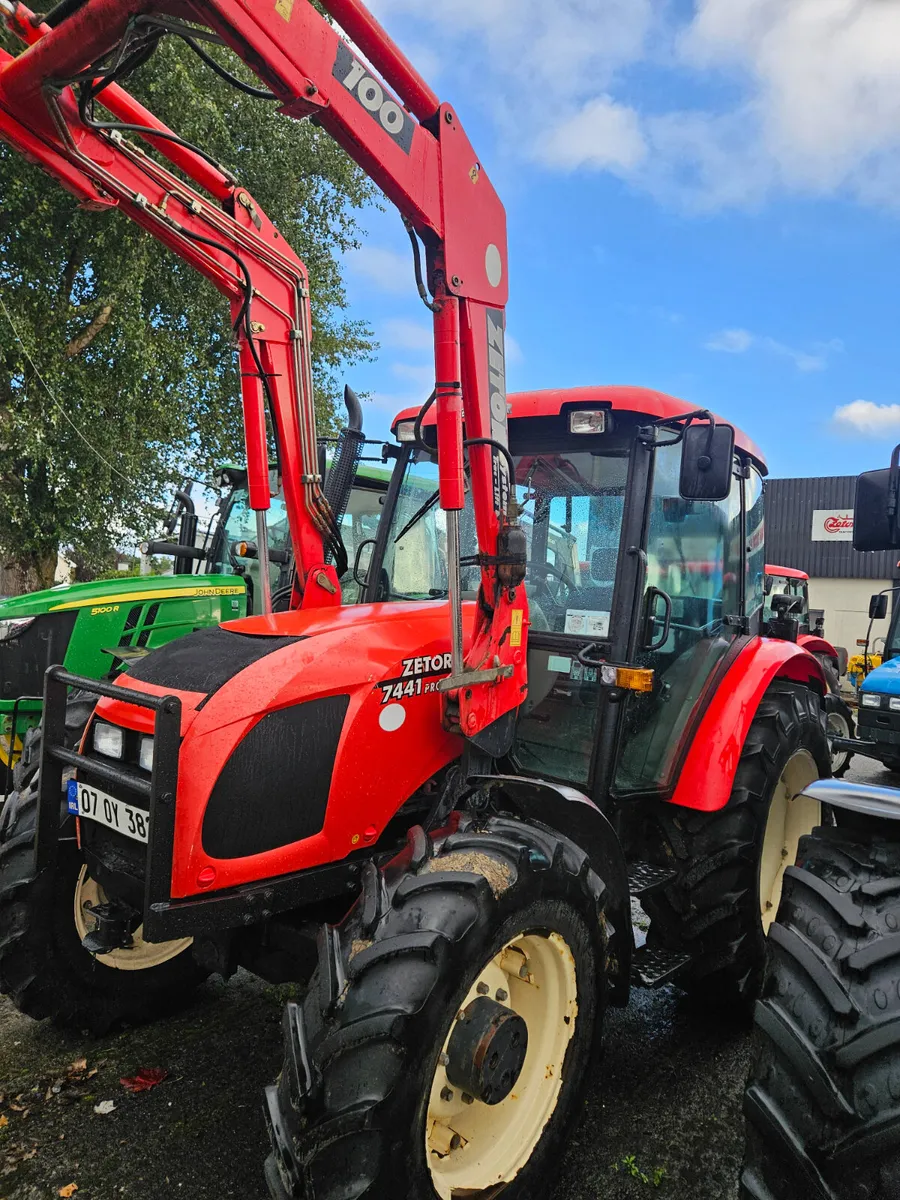 Farm machinery - Image 1