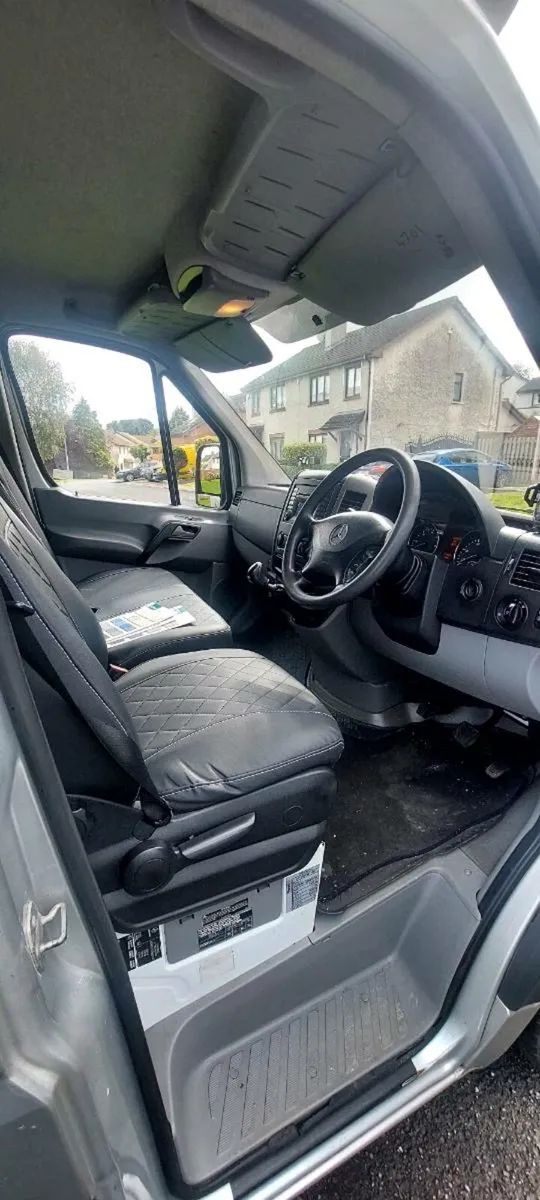 Mercedes Sprinter Luton - Image 3