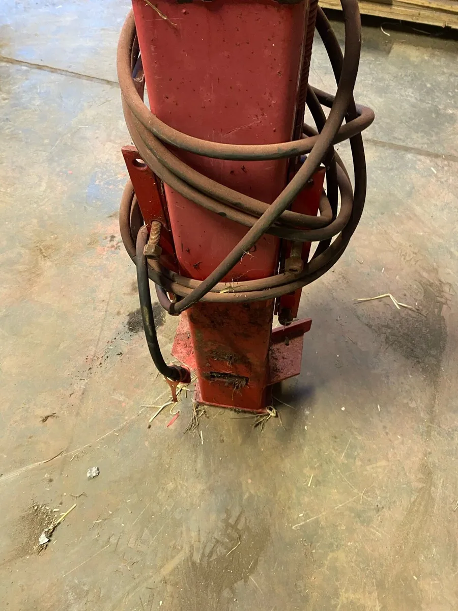 Jf  900 pick up hitch - Image 4