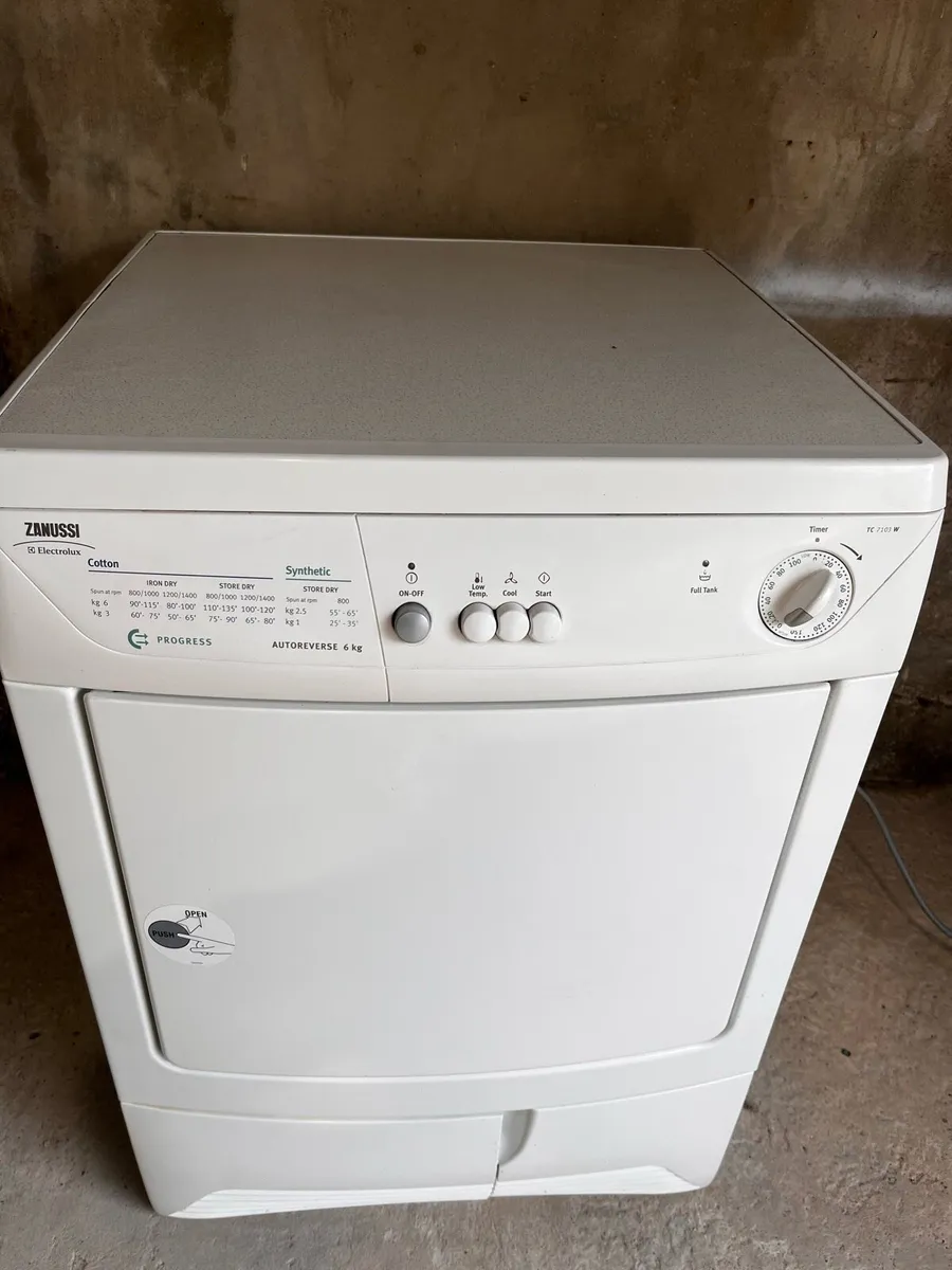 Zanussi condenser dryer - Image 3