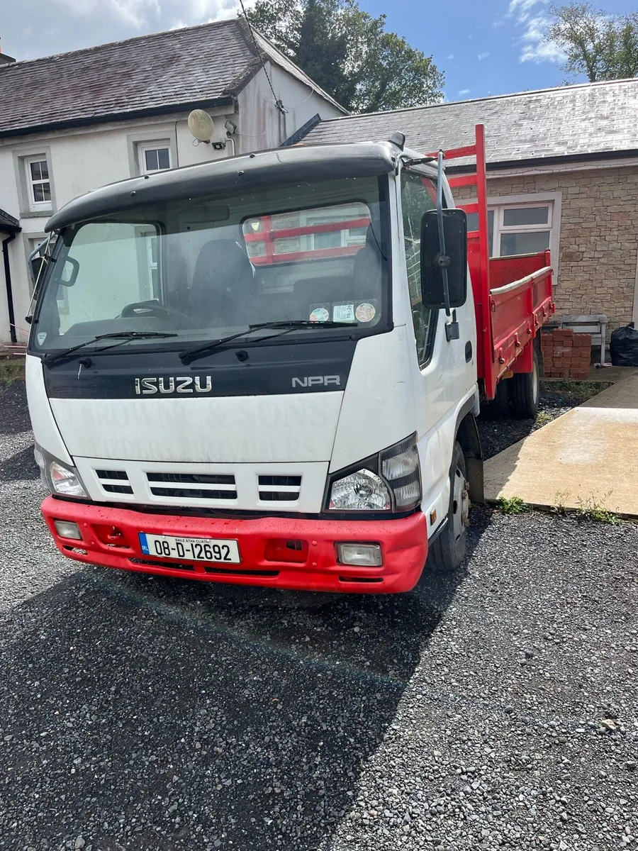 Isuzu NPR - Image 1