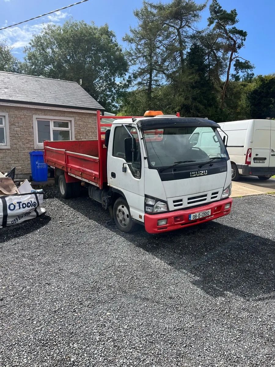 Isuzu NPR - Image 2