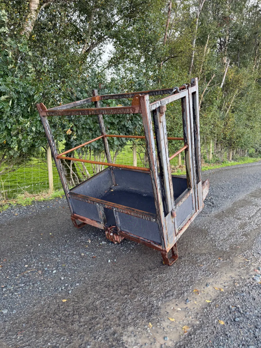 Digger Man Basket - Image 3