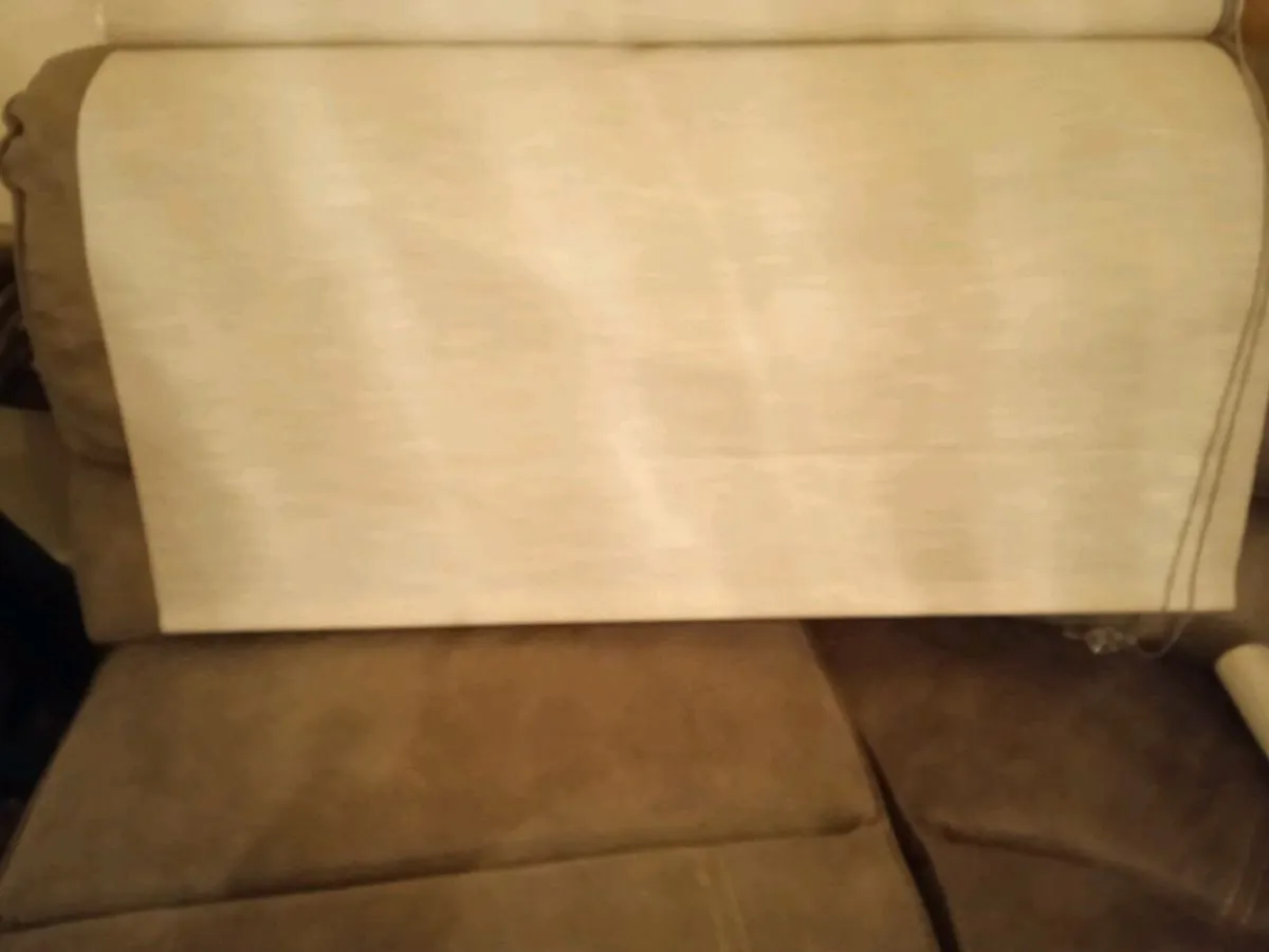 3 Roller blinds - Image 1
