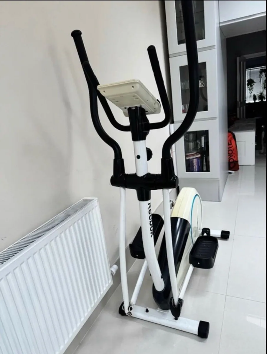 Reebok cross trainer exercise bike - Image 3