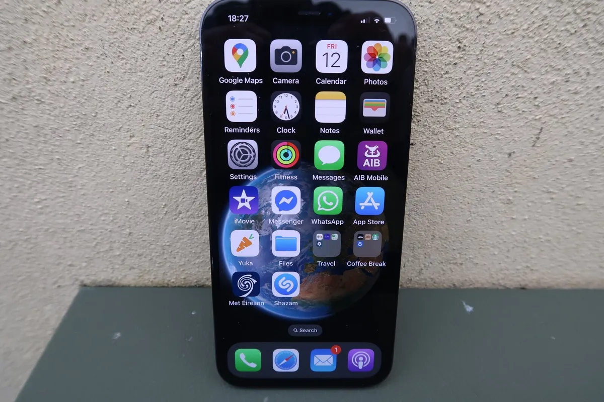iPhone 12 Pro Max 512GB, New Battery, Like New. - Image 4