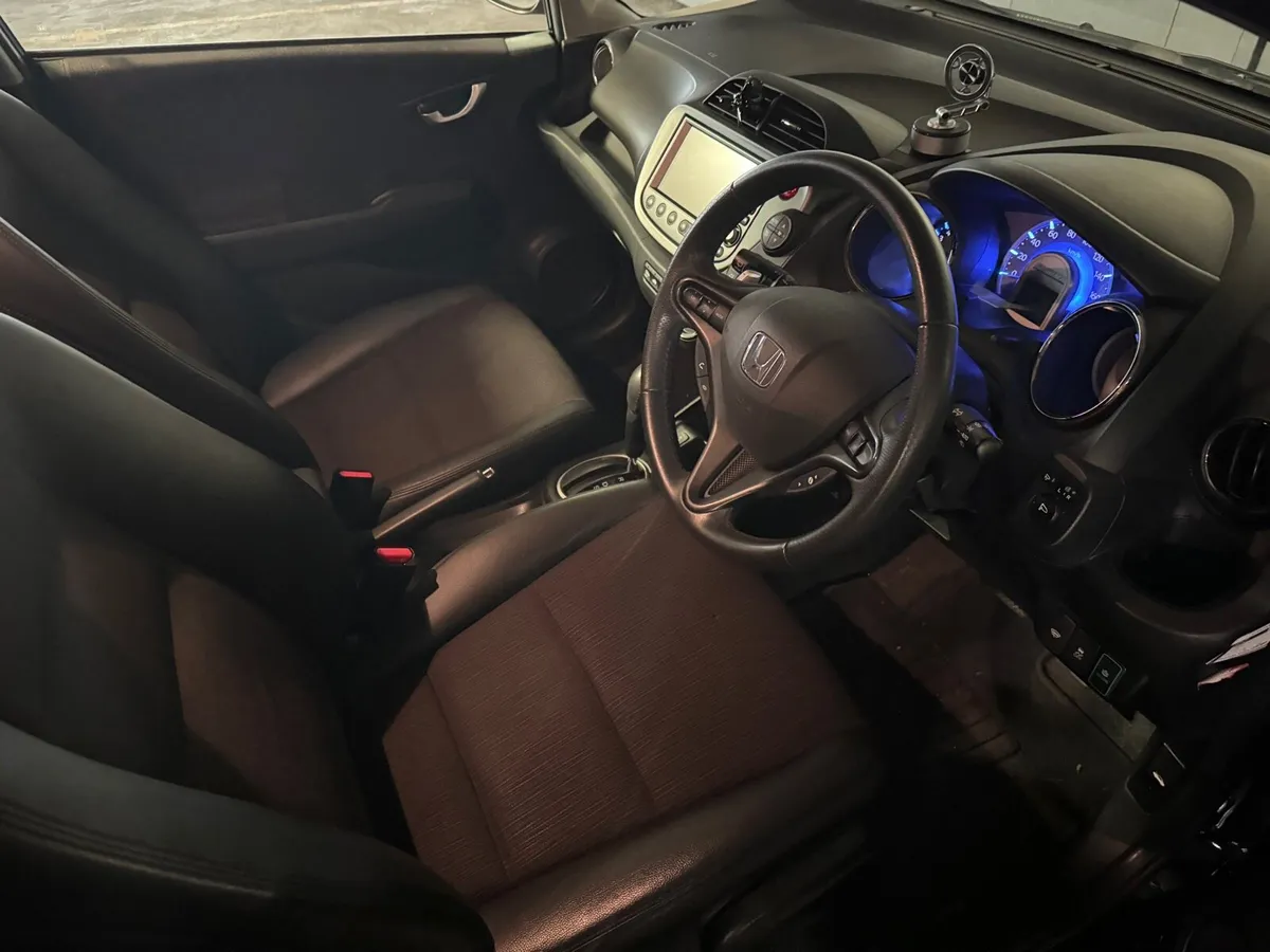 Honda Fit 2014 low mileage - Image 2