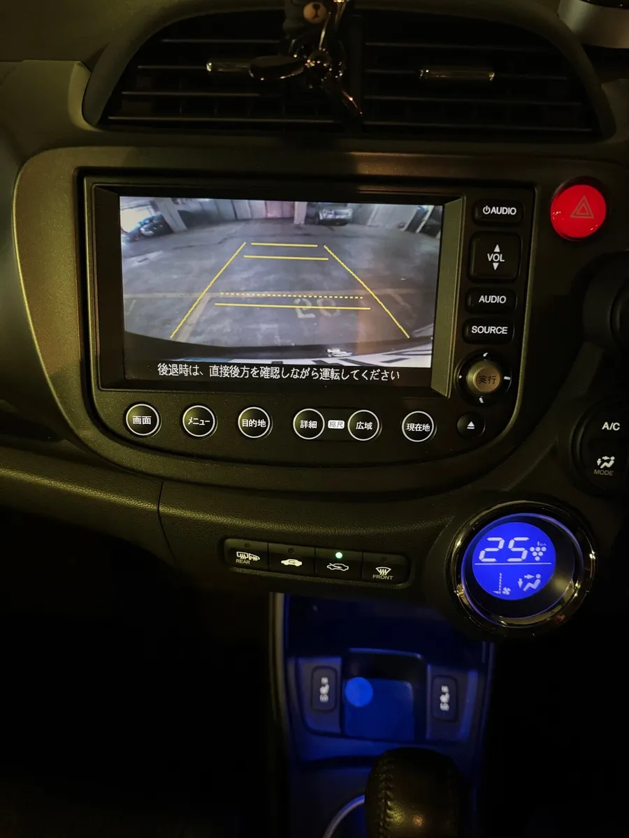Honda Fit 2014 low mileage - Image 4