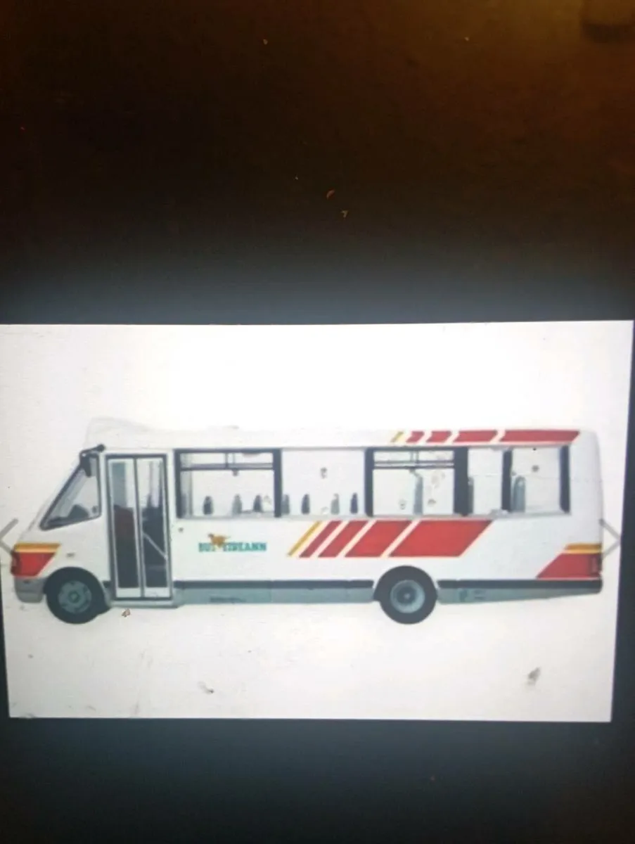 CORK CITY SHUTTLE 1-76 SCALE BUS. - Image 3